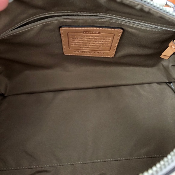 Coach authentic white signature handbag purse - Picture 7 of 8